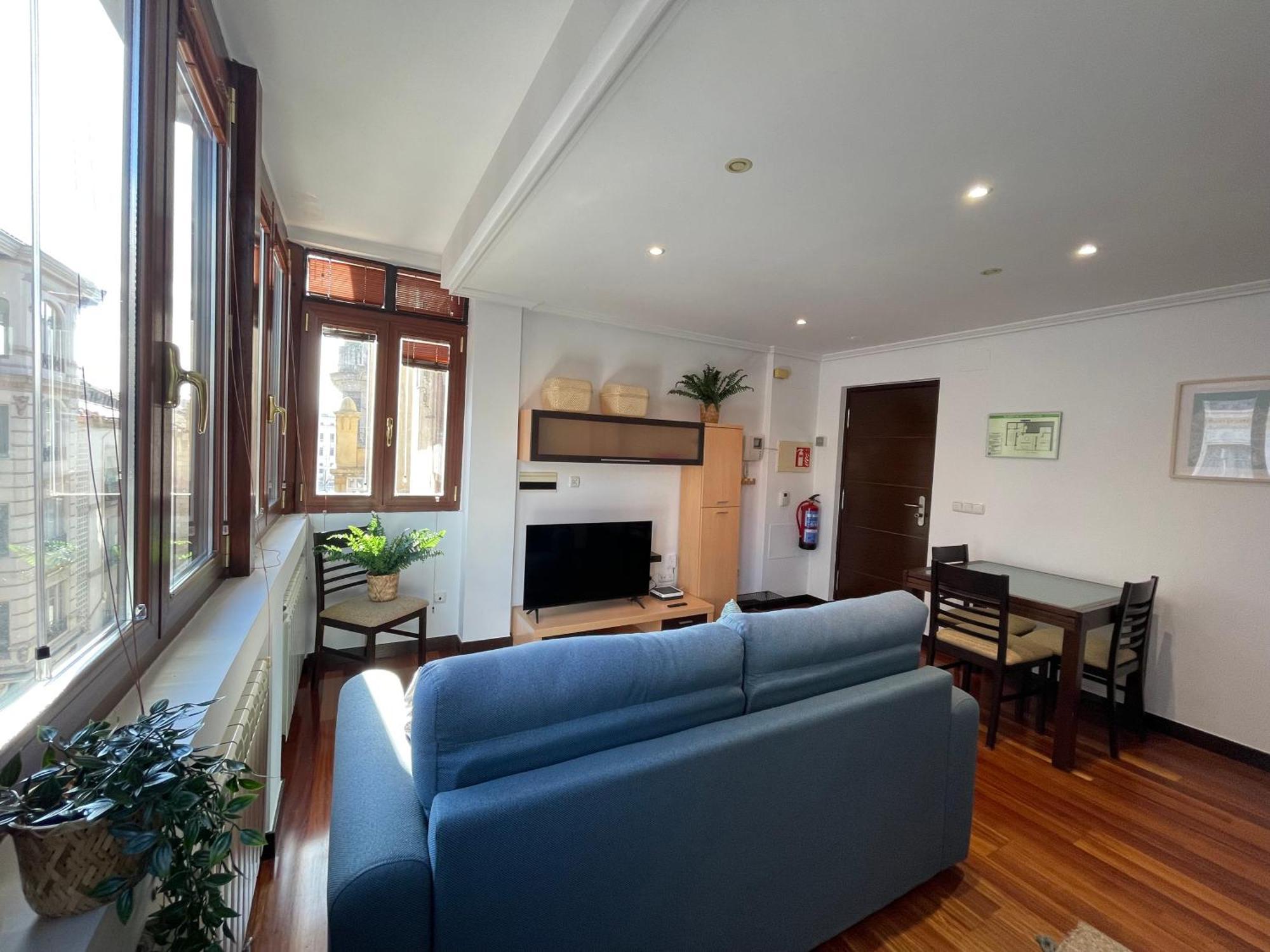 Atuaire Home Vivienda A Luminosa Parking Incluido En Plena Calle Comercial Бургос Экстерьер фото
