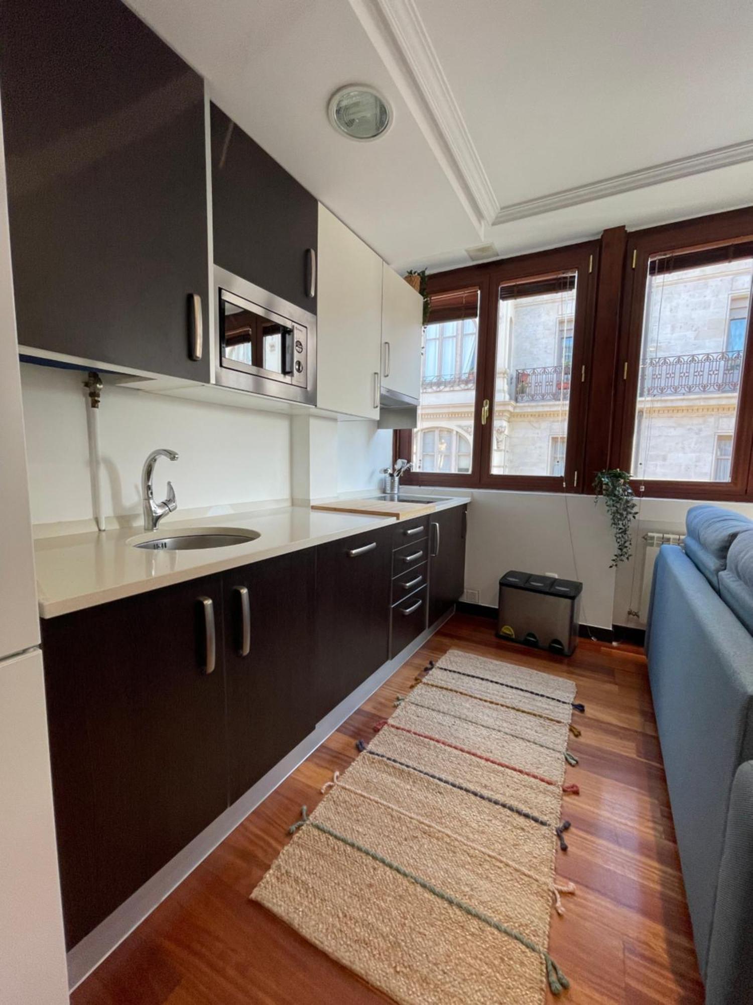 Atuaire Home Vivienda A Luminosa Parking Incluido En Plena Calle Comercial Бургос Экстерьер фото