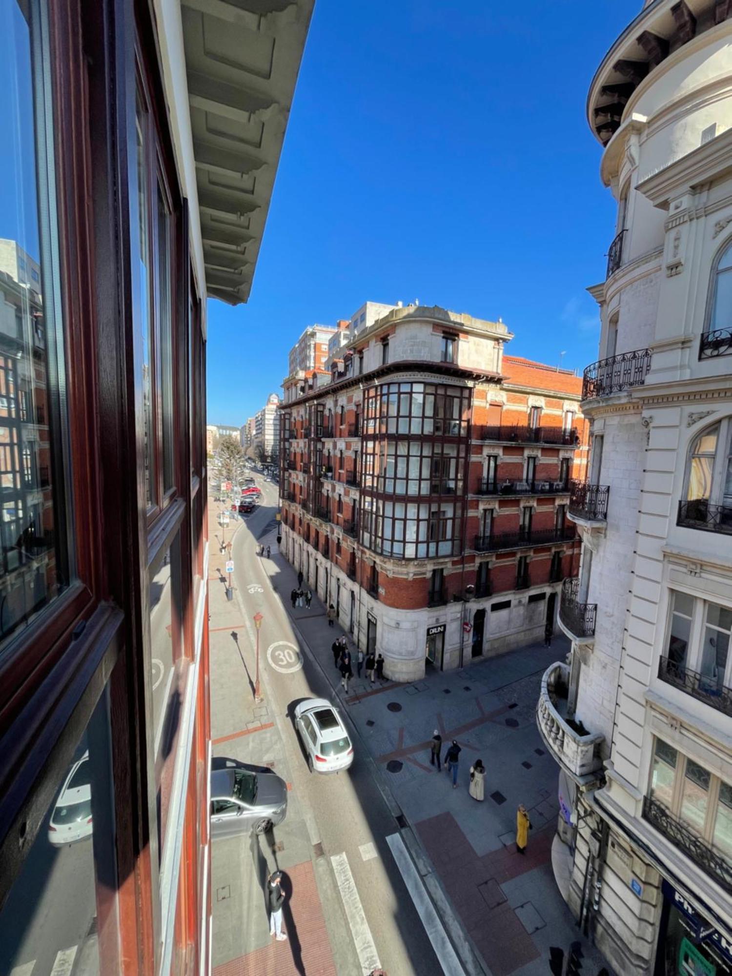 Atuaire Home Vivienda A Luminosa Parking Incluido En Plena Calle Comercial Бургос Экстерьер фото